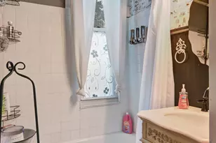 1207 Michigan Ave, La Porte, IN 46350 - Photo 17