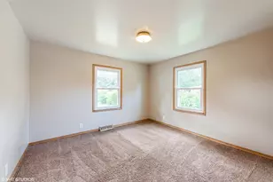 2905 E Michigan Blvd, Trail Creek, IN 46360 - Photo 13