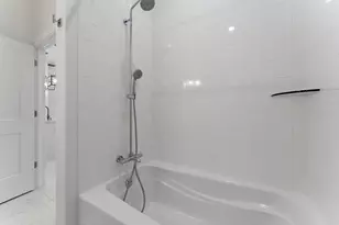 204 N Campbell St, Valparaiso, IN 46385 - Photo 23