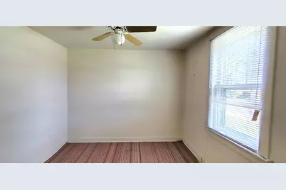 10010 Kennedy Avenue, Highland, IN 46322 - Photo 7