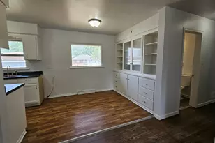 6914 Baring Ave, Hammond, IN 46324 - Photo 5