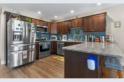 901 9th Street SW #8b, Demotte, IN 46310 - Photo 5