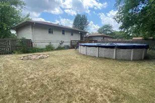 5294 Lyndell Ave, Portage, IN 46368 - Photo 7