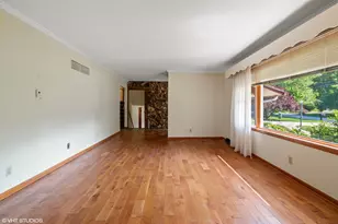 606 S 18th St, Chesterton, IN 46304 - Photo 3