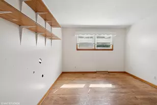 606 S 18th St, Chesterton, IN 46304 - Photo 11