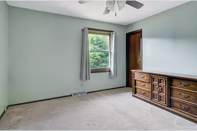 2910 Crowsnest Drive, Hobart, IN 46342 - Photo 15