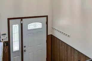 2910 Crows Nest Dr, Hobart, IN 46342 - Photo 5