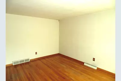 5400 Georgia Street, Merrillville, IN 46410 - Photo 7