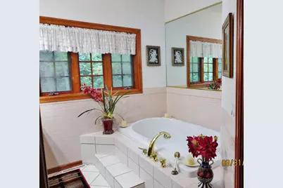 643 N 50 W, Valparaiso, IN 46385 - Photo 41