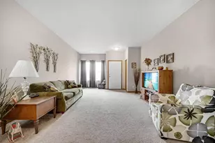 7501 E 111th Ln, Crown Point, IN 46307 - Photo 7