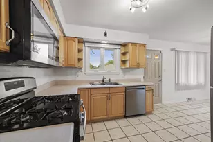 8132 Kraay Ave, Munster, IN 46321 - Photo 7