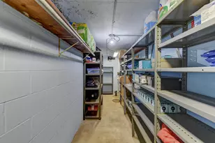 9130 Verbena Dr, Munster, IN 46321 - Photo 29