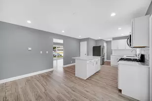 8013 Monaldi Dr, Munster, IN 46321 - Photo 11