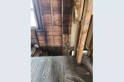 627 Tennessee Street, Gary, IN 46402 - Photo 9