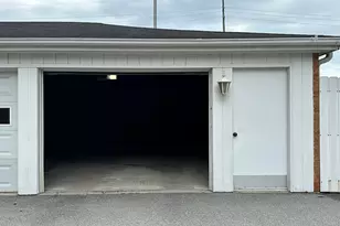 1618 Camellia Dr, Munster, IN 46321 - Photo 17