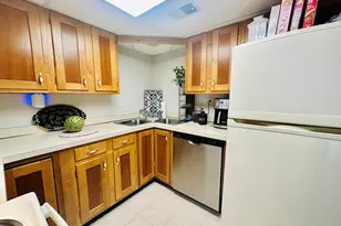 1618 Camellia Dr, Munster, IN 46321 - Photo 3