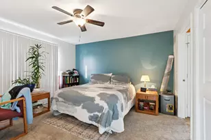 9735 Wildwood Ct, Highland, IN 46322 - Photo 13