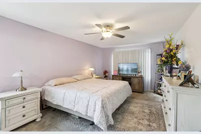 9735 Wildwood Court #1d, Highland, IN 46322 - Photo 11