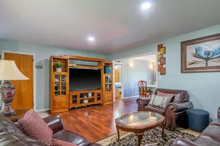 1304 Lafayette St, Valparaiso, IN 46383 - Photo 7