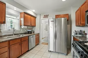 324 Beverly Pl, Munster, IN 46321 - Photo 9