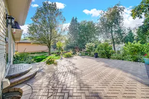 1425 Azalea Dr, Munster, IN 46321 - Photo 5