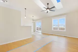 8241 Dylan Dr, Merrillville, IN 46410 - Photo 9