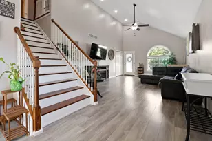 2131 Pepperbush Ave, Chesterton, IN 46304 - Photo 3