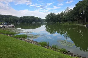 464 Roxbury Rd, Valparaiso, IN 46385 - Photo 1