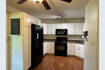 205 W 15th Street, La Porte, IN 46350 - Photo 13