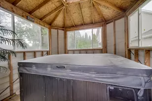 8 W Shakespeare Dr, Valparaiso, IN 46385 - Photo 25