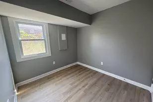 1052 Tyler St, Gary, IN 46402 - Photo 19