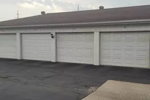 910 Camellia Dr, Munster, IN 46321 - Photo 3