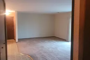 910 Camellia Dr, Munster, IN 46321 - Photo 9