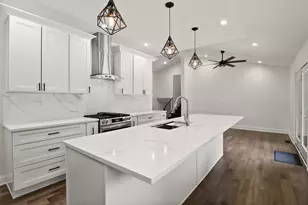 8147 Oakwood Ave, Munster, IN 46321 - Photo 9