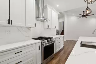 8147 Oakwood Ave, Munster, IN 46321 - Photo 5