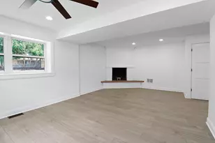 8147 Oakwood Ave, Munster, IN 46321 - Photo 31