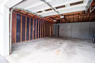 1640 Camellia Dr, Munster, IN 46321 - Photo 51