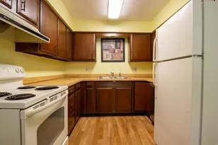 1640 Camellia Dr, Munster, IN 46321 - Photo 9