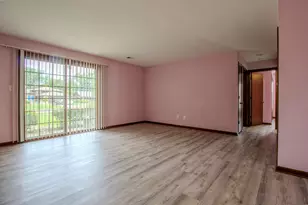 1640 Camellia Dr, Munster, IN 46321 - Photo 5