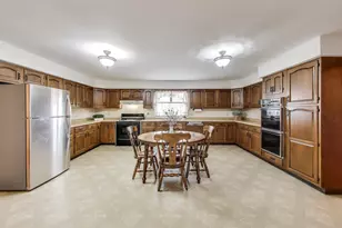 122 Genoa Ct, Schererville, IN 46375 - Photo 5