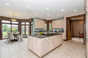 1913 Briarwood Cir, Munster, IN 46321 - Photo 13