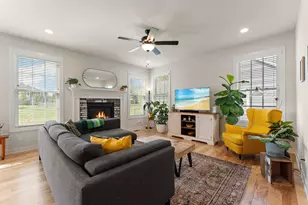 2011 Timberwood Ln, Chesterton, IN 46304 - Photo 7