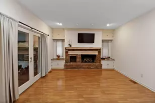 1322 Fisher St, Munster, IN 46321 - Photo 15