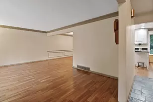 1322 Fisher St, Munster, IN 46321 - Photo 7