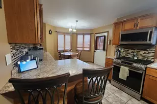 1407 Tyler Ct, Crown Point, IN 46307 - Photo 7