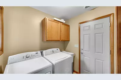 8540 Orchard Drive, Highland, IN 46322 - Photo 11