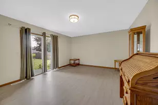 342 Woodbridge Dr, Lowell, IN 46356 - Photo 13