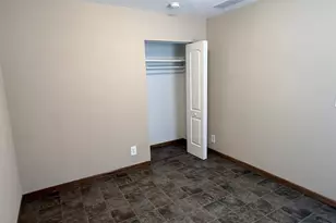 652 S State St, Hobart, IN 46342 - Photo 11