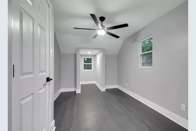 859 Fayette Street, Gary, IN 46403 - Photo 17