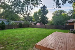 8 Deep River Dr, Hobart, IN 46342 - Photo 13